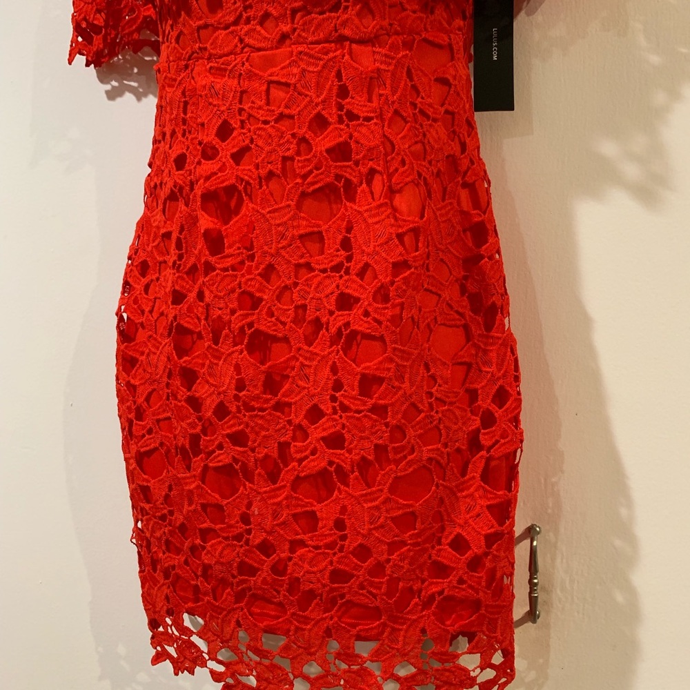 NWT LULU’S Genevieve Off-The-Shoulder Red Dress - Picture 9 of 9